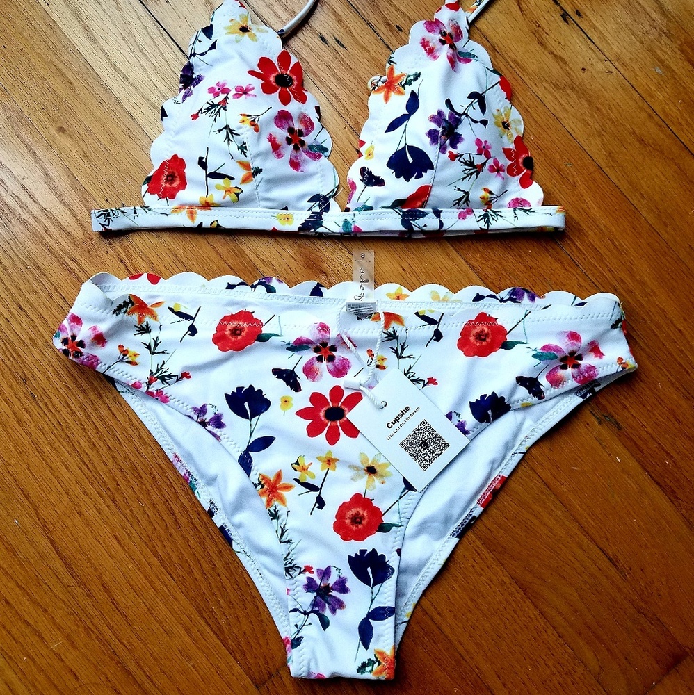Cupshe Floral two piece bikini